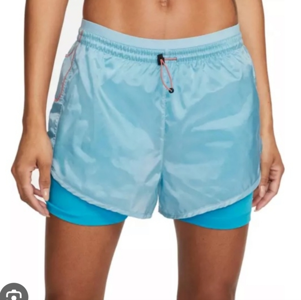 NWT Women's Nike 2 in 1 running shorts